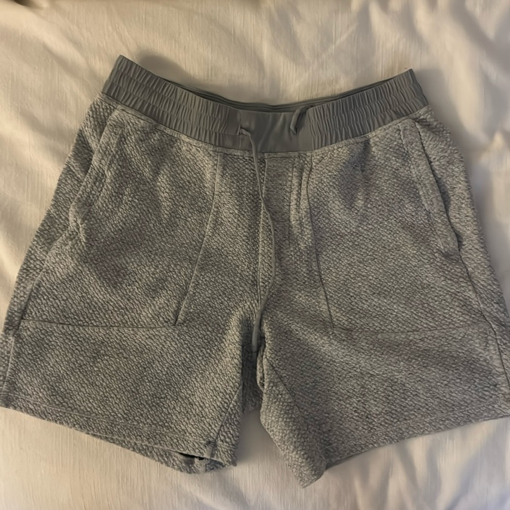 At Ease Short 7"